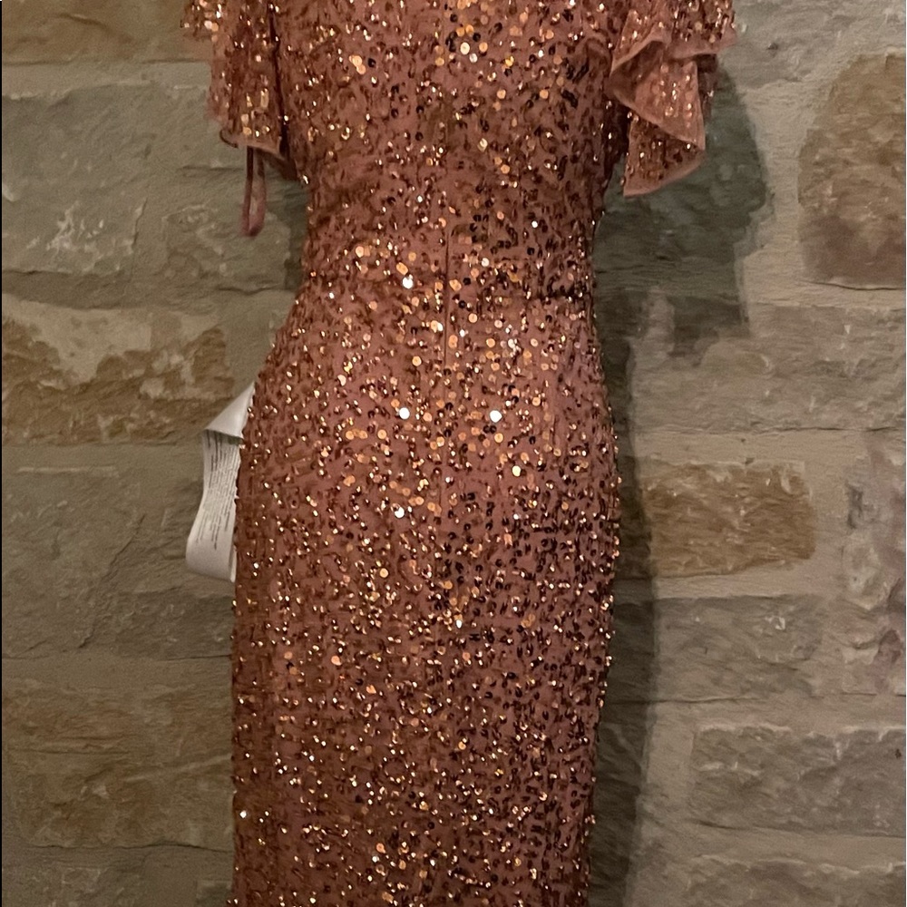 Mac Duggal Rose Gold Sequin V-Neck Flutter Sleeve Dress | Size 2. Rose Gold - Picture 3 of 8